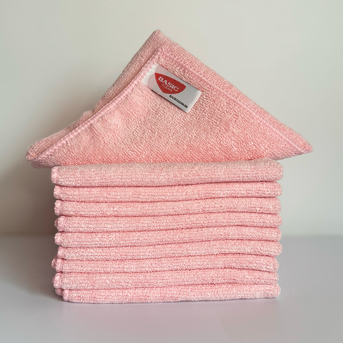 MIKROFIBERKLUD LYSERØD, 32 X 32 CM - Fra BasicClean.dk