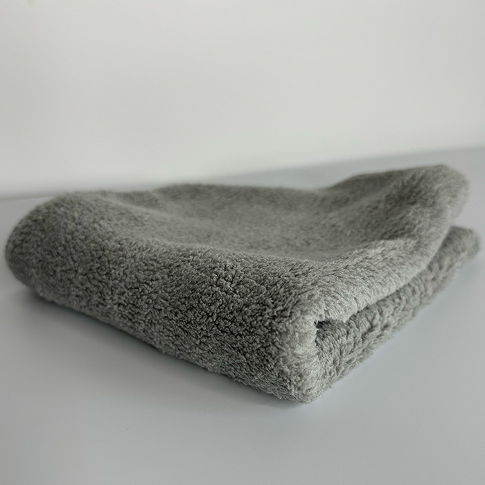 STØVKLUD I LÆKKERT PLYS (Grå) - Fra BasicClean.dk